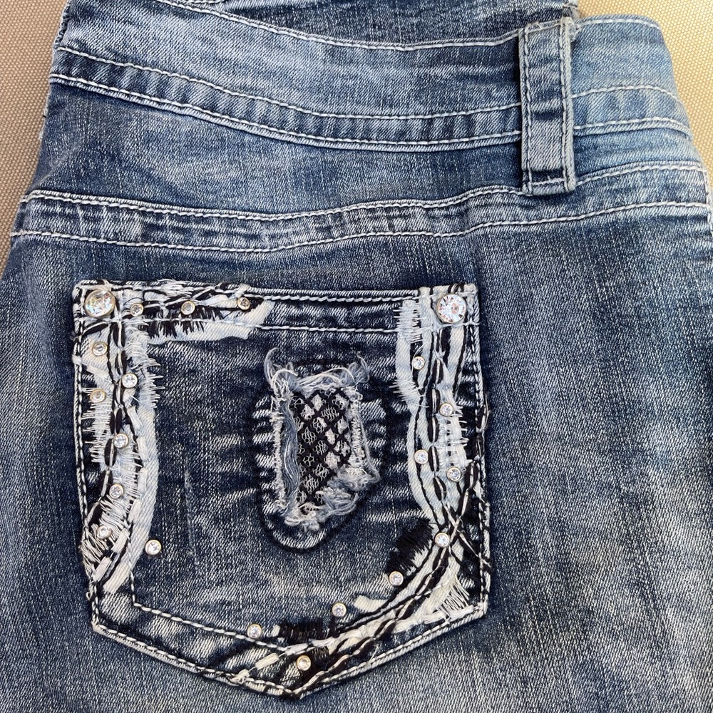 Illegal Jeans